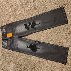 Risen high rise knee distressing, straight leg jeans